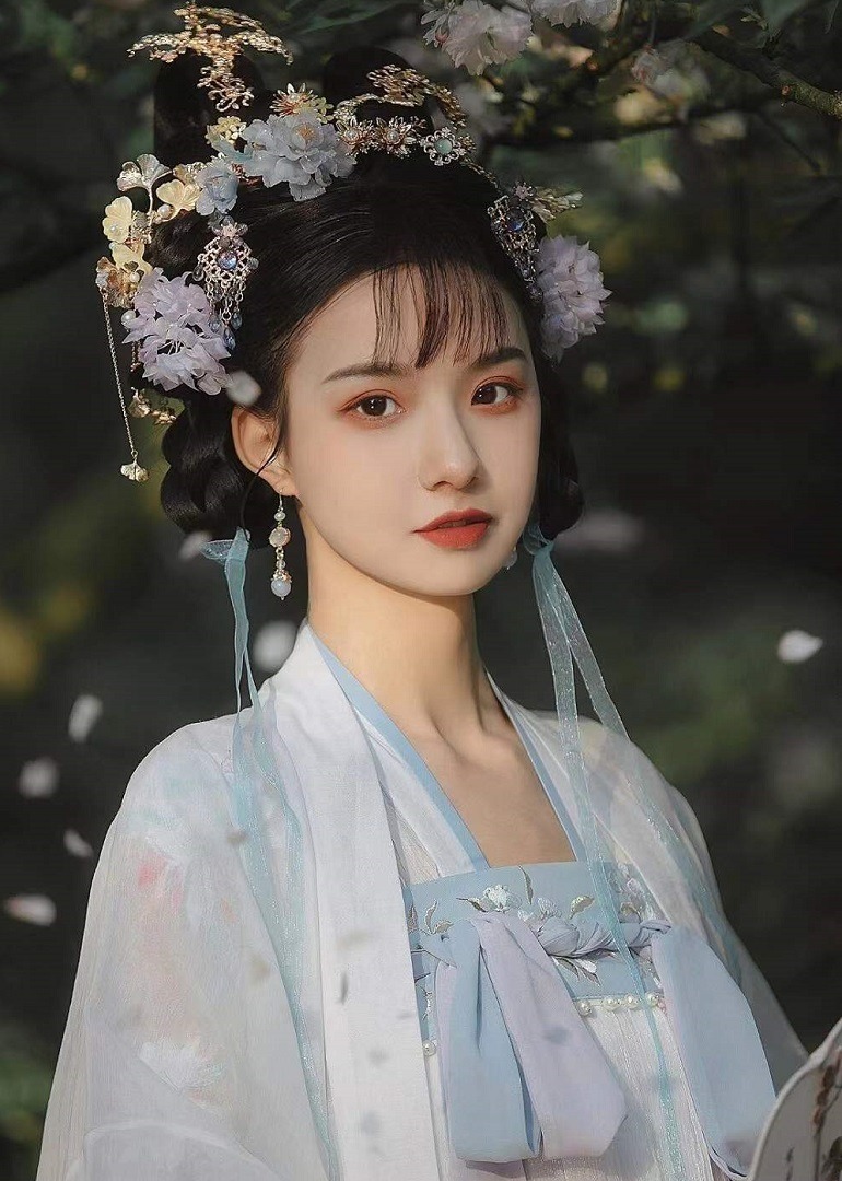 汉服测评 海报 高清在线观看
