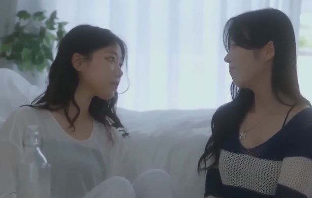 红色耳语 海报 高清在线观看